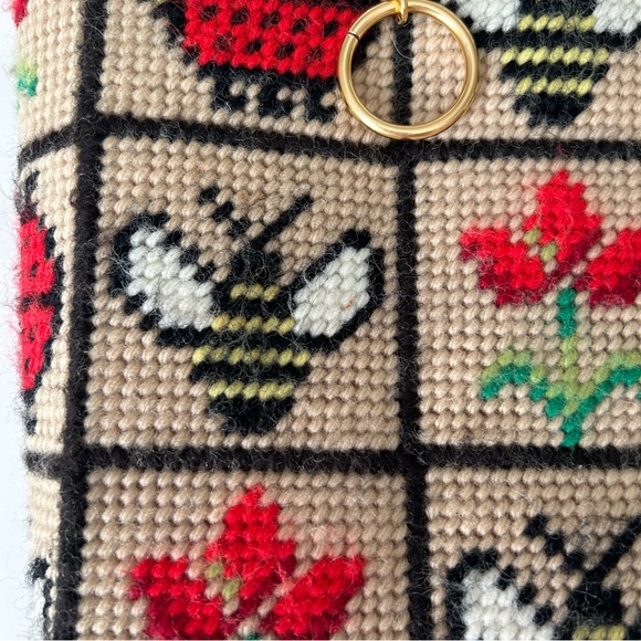 Vintage 1970’s Needlepoint Square Handbag Beaded Straps Bees Ladybug Floral - Picture 6 of 9